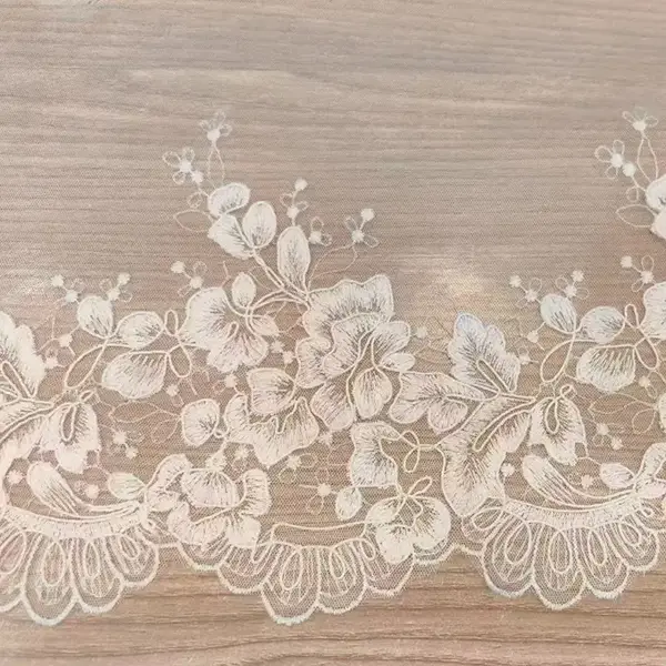 كلاسيكي رائع شبك البوليستر الدانتيل المطرز للملابس النسائية